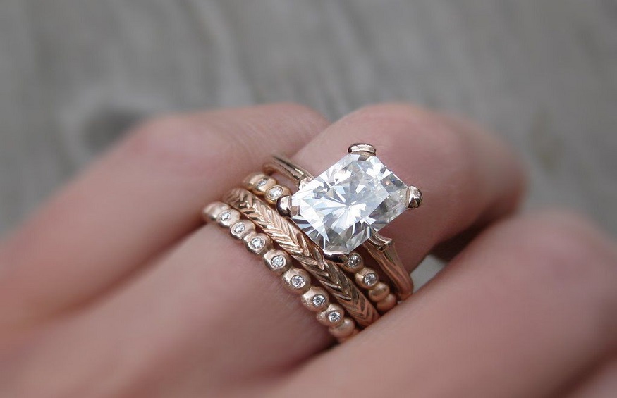 White Gold Rings Vs Yellow Gold Rings – Which One Should You Choose?